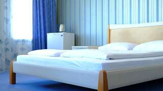 Гостиница Серсиаль Алупка Стандартный четырехместный номер-7