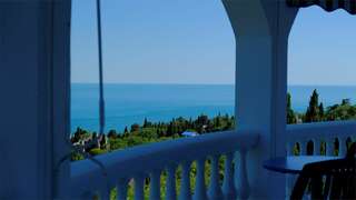 Гостиница Серсиаль Алупка Стандартный четырехместный номер-6